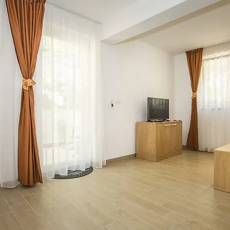 Residence Mediterraneo Baska  Exterior photo