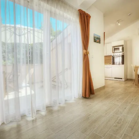 Residence Mediterraneo Baska  Exterior photo