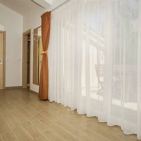 Residence Mediterraneo Baska  Exterior photo